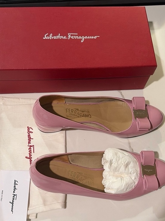 Salvatore Ferragamo Shoes - Salvatore Ferragamo Pink Patent Vara Bow Flats